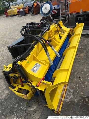Sonstige Multihog Kombi-Schneepflug+Kehrwalze