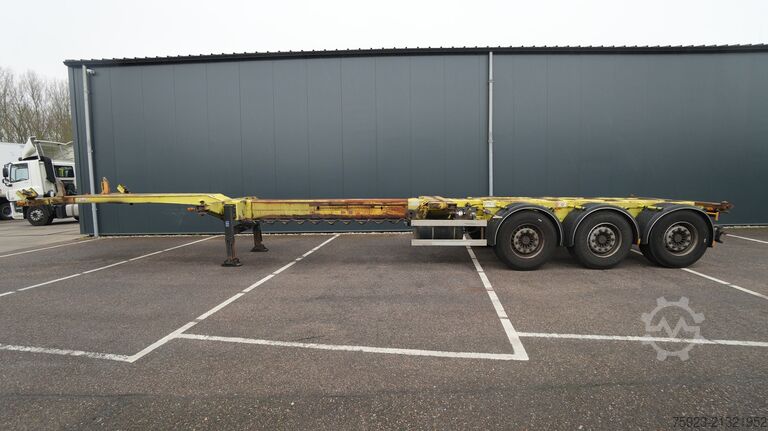 Transport de conteneurs D-tec Extendable container transport trailer