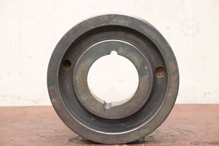 V 形皮带轮 4 个凹槽 Guss SPB 250-4 (17 mm)