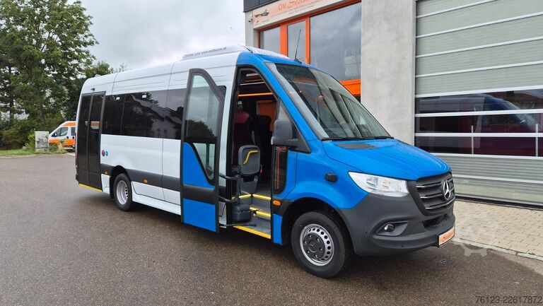 Minibus MERCEDES-BENZ Sprinter 517 Heckniederflur Vorlauffahrzeug