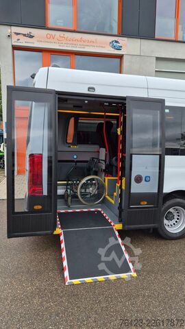 Minibus MERCEDES-BENZ Sprinter 517 Heckniederflur Vorlauffahrzeug