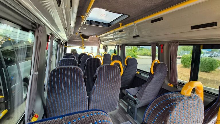 Minibus MERCEDES-BENZ Sprinter 517 Heckniederflur Vorlauffahrzeug