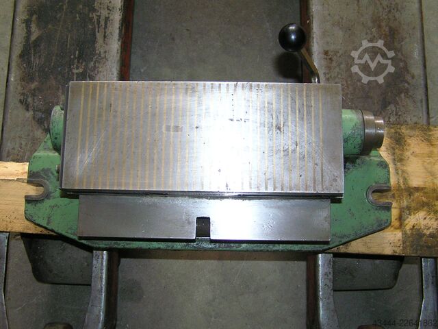 Magnetic clamping plate  