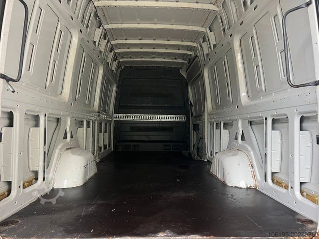 Høy tak varebil VOLKSWAGEN Crafter TDI Maxi Hoch+Lang*AHK=3.500KG*Klima*