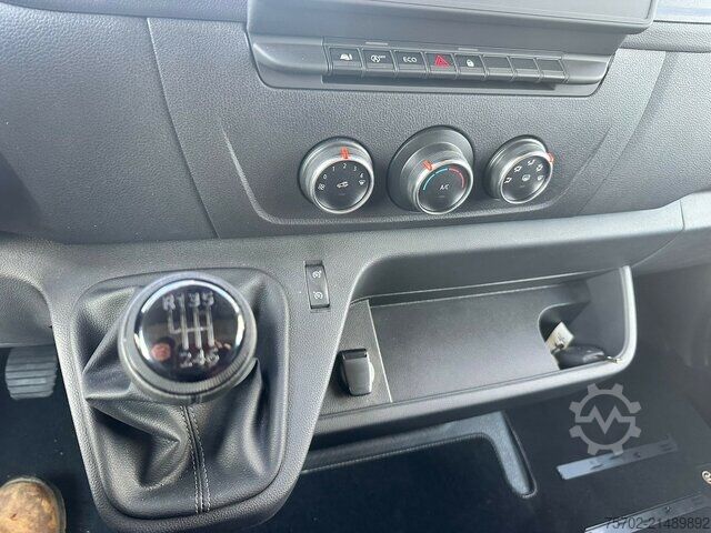 バン Renault Master Haras 1-2 Pferde