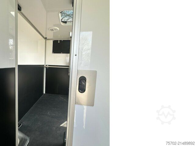 バン Renault Master Haras 1-2 Pferde