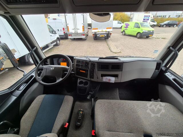 Vehículo de recuperación Volvo FL 250 E6 DoKa 7 Sitze/ Abschlepp/ Bergingswage...