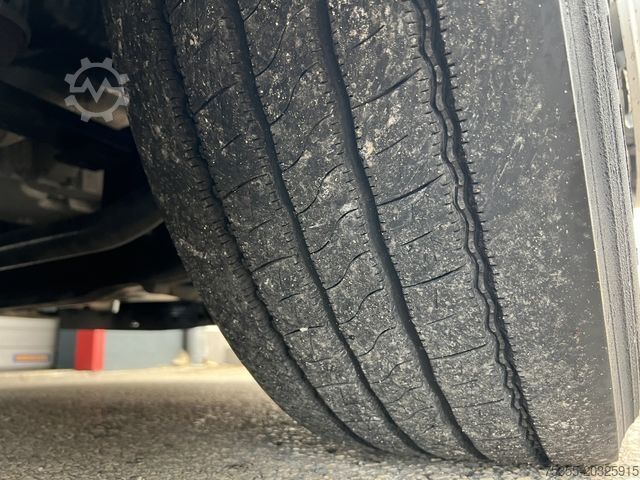 Štandardný ťahač MAN TGX 18.500 XXL Retarder Standklima ACC 2xTank