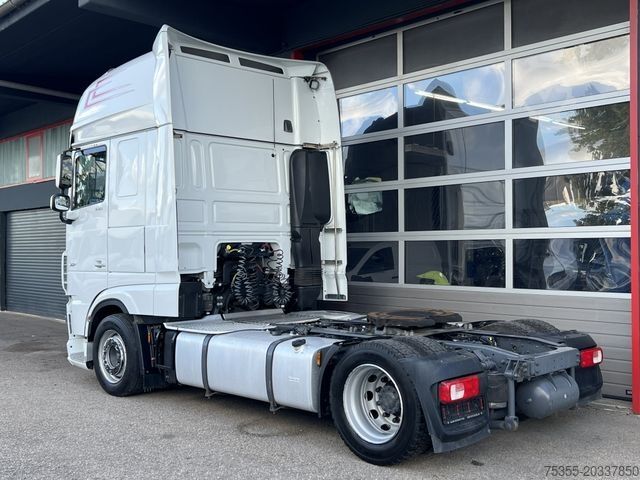 Zapreminski vučni traktor DAF XF 530 SuperSpaceCab Klima+Standklima Retarder