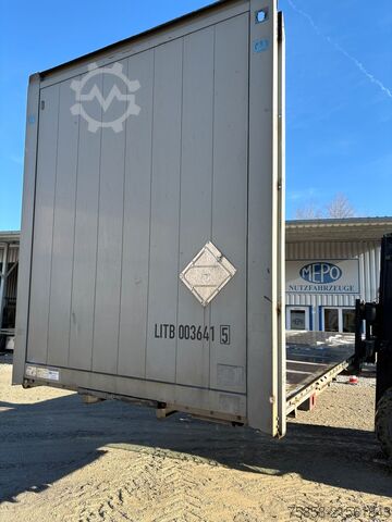 Vekselplatform Krone Jumbo Plattform 7,82 mit Lochleiste