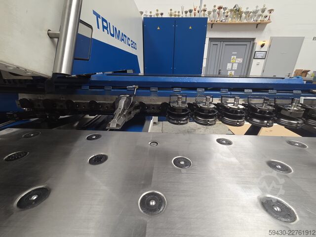 Prensa de puncionamento TRUMPF TruMatic 200 R