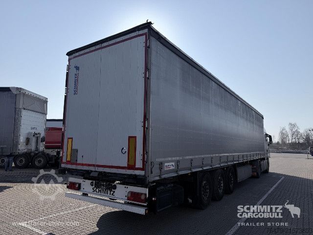 Otvorený náves s plachtou Schmitz Cargobull Curtainsider Standard