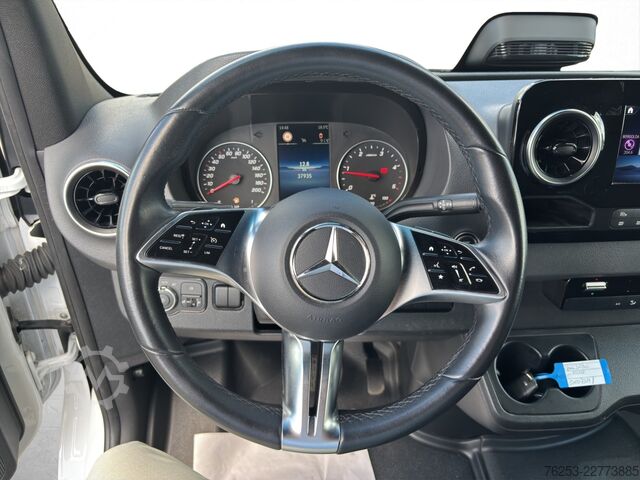 Xe van thùng kín Mercedes-Benz Sprinter 317 CDI Hochdach Kasten lang AUT Kam.