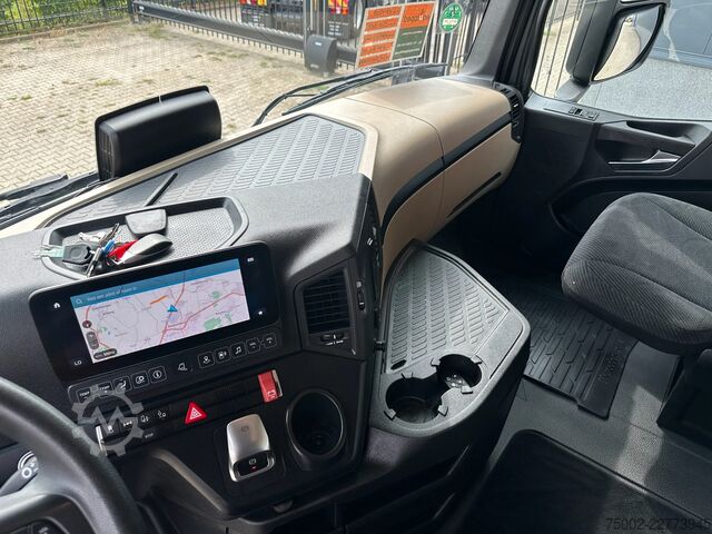 Standard SZM Mercedes-Benz Actros ACTROS 1846L / EURO-6E / ADR / PTO