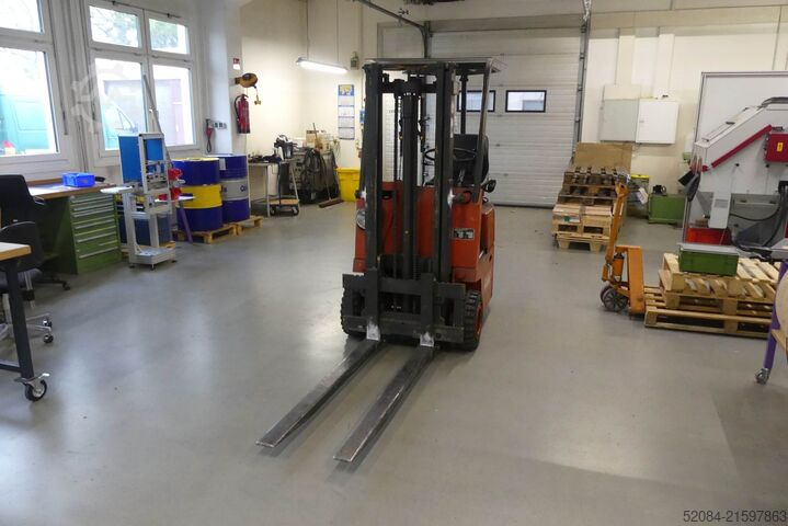 رافعة شوكية كهربائية Linde 