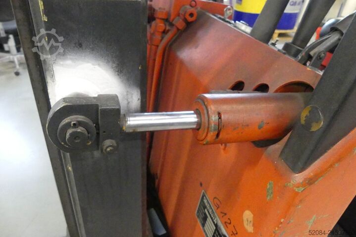 رافعة شوكية كهربائية Linde 