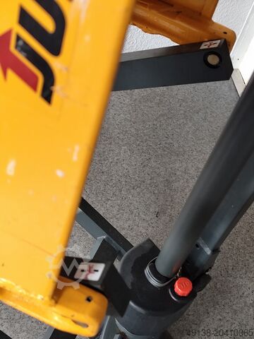 Saxlyfttruck Manuell, med explosionsskydd Jungheinrich AMX 10 - Ex II GD