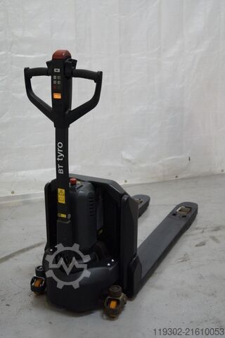 Carretilla elevadora baja Toyota LHE130 Tyro