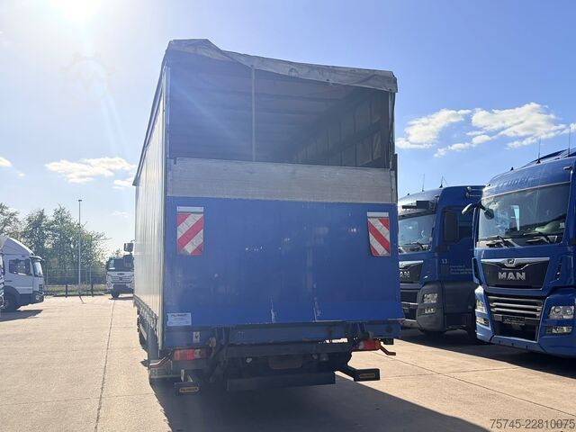Truk bak datar dengan terpal RENAULT MIDLUM 290 DXI / SCHLAFKABINE / EURO 5