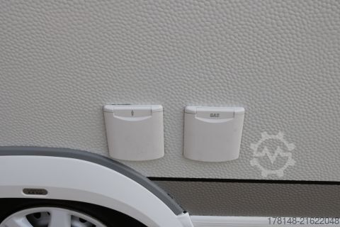 Caravan Hobby DE LUXE EDITION 460 UFe