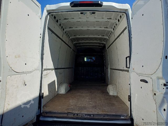 Panel van IVECO DAILY 35S16 - 4100