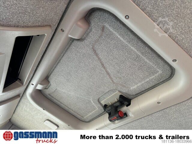 Chassi de caminhão Iveco Trakker AD260T45W 6x6