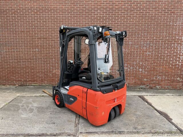 Carretilla eléctrica de 3 ruedas Linde E16C-02