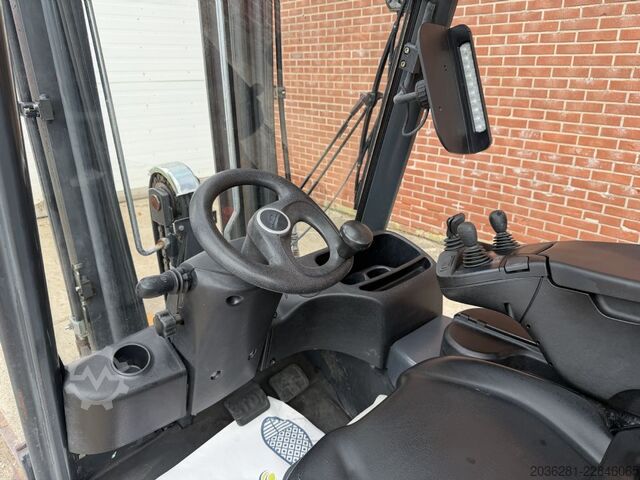 Carretilla eléctrica de 3 ruedas Linde E16C-02