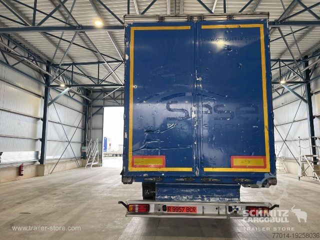 Отворена полуприколка со церада Berger Curtainsider Standard
