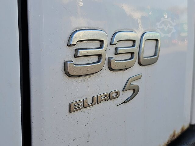 Maleta VOLVO FM 11.330 3 SEATS LIFT 290TKM