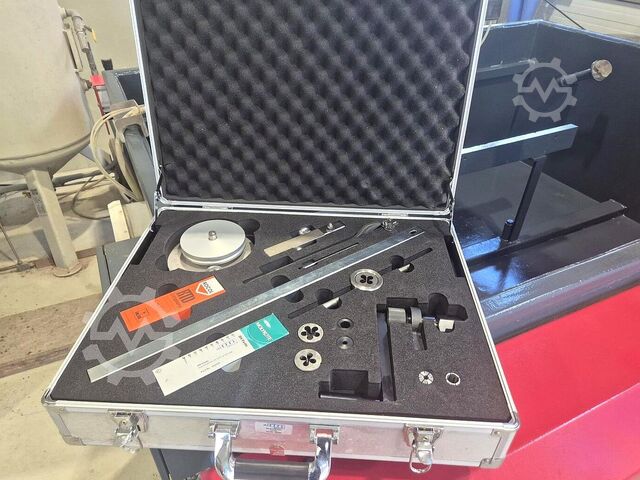 Mașină de tăiat cu jet de apă OMAX MAXIEM 1515