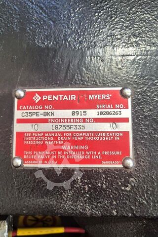 Mașină de tăiat cu jet de apă OMAX MAXIEM 1515