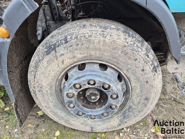 Truk jungkit IVECO 260 E27