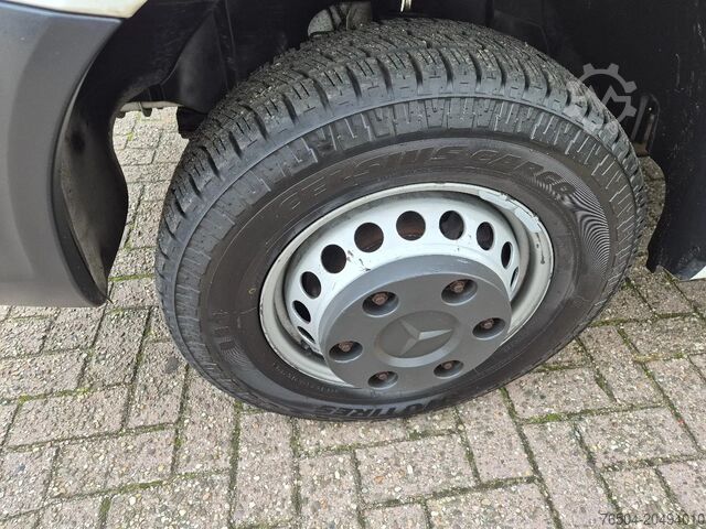 Closed box Mercedes-Benz Sprinter 513 CDI Koffer 21kub 130 pk Euro 5B GV...