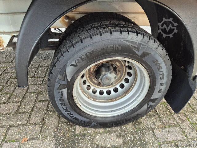 Closed box Mercedes-Benz Sprinter 513 CDI Koffer 21kub 130 pk Euro 5B GV...