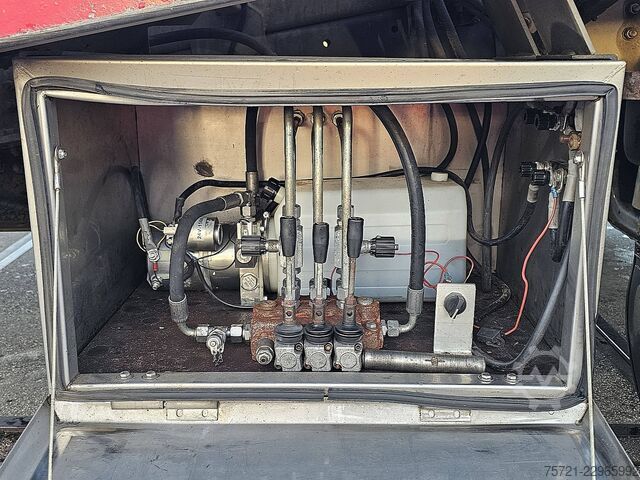 M.A.N. 26.320 TGS su hidraulinėmis rampomis, mašina MAN 26.320 TGS HYDR. RAMPS MACHINE