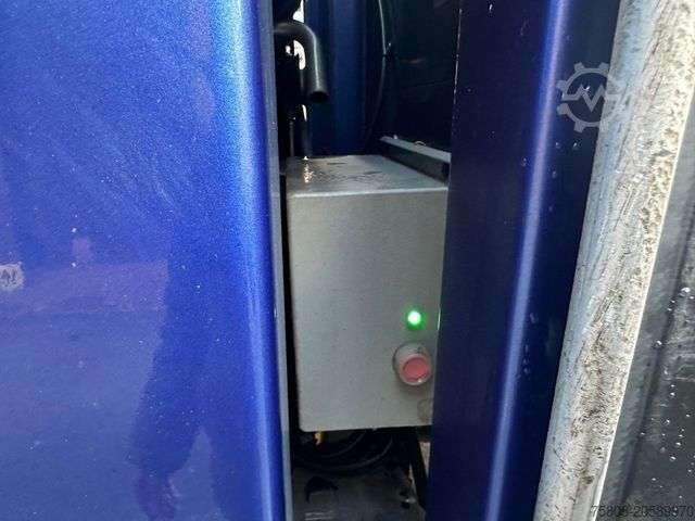 Samochód ciężarowy z plandeką typu platforma MERCEDES-BENZ Actros 2553 6x2 Plane ACC PPC Big Sapce Lenk Ret