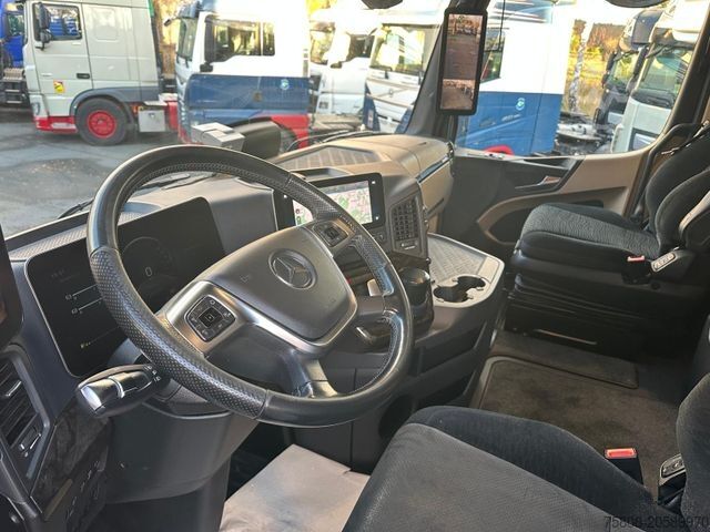 Samochód ciężarowy z plandeką typu platforma MERCEDES-BENZ Actros 2553 6x2 Plane ACC PPC Big Sapce Lenk Ret