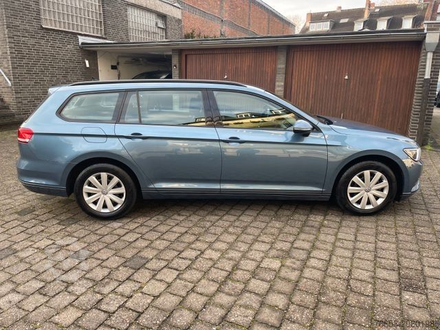 Μίνι λεωφορείο VOLKSWAGEN Passat Variant 110kw TDI DSG * Navi * Klimaauto.