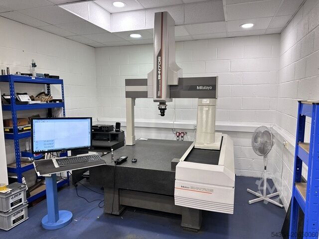 Coordinate measuring machine Mitutoyo BHN 706