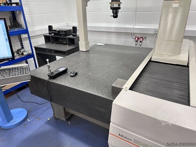 Coordinate measuring machine Mitutoyo BHN 706