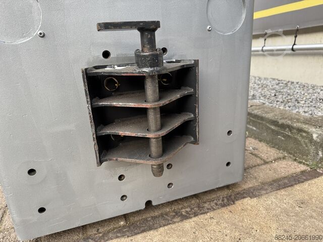 VS-22511 Traktor elektrik Still LTX20 thn 2021, kapasitas 2000 ton STILL LTX20