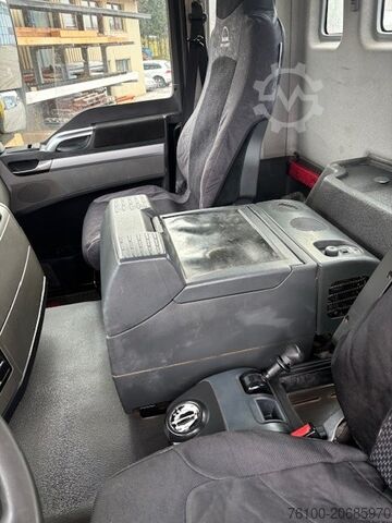 Camion à trois côtés basculants MAN 33.480 Kipper+HIAB 166-4