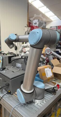 Priemyselný robot Cobot UR10 CB2