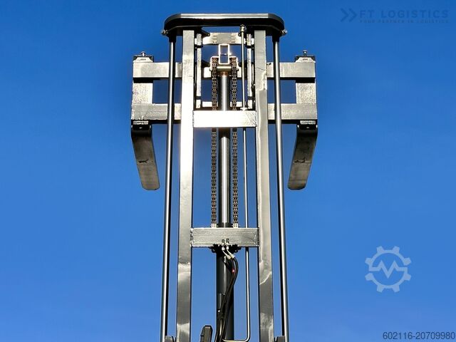 Carretilla elevadora de 4 vías Combilift C4000 / LPG / DUPLEX / 4500MM /FREE LIFT