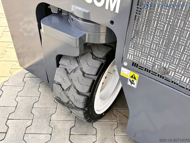 4-way forklift truck Combilift C3000CB / GAS / TRIPLEX / 4900MM / 4807H