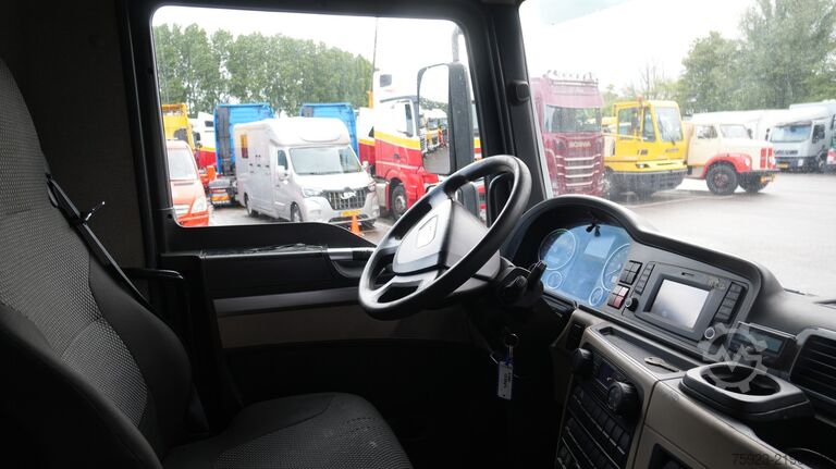 βαλίτσα MAN TGL 12.190 Closed box truck