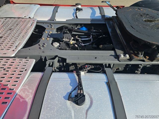 Heavy-duty truck DAF XF 480 * RETARDER * ACC * STANDKLIMA * 2X TANK