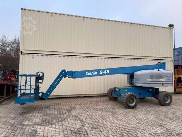 Plataforma de trabajo GENIE S45 / 4x4 Diesel / 15.7 Meter / 2015 BJ