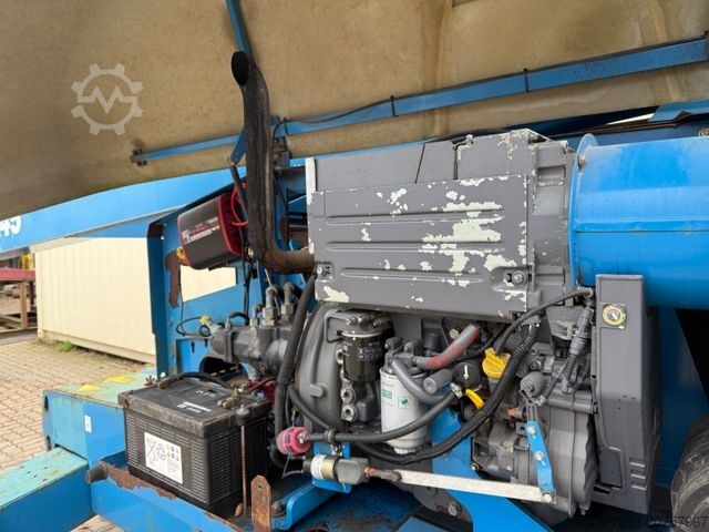 Plataforma de trabajo GENIE S45 / 4x4 Diesel / 15.7 Meter / 2015 BJ